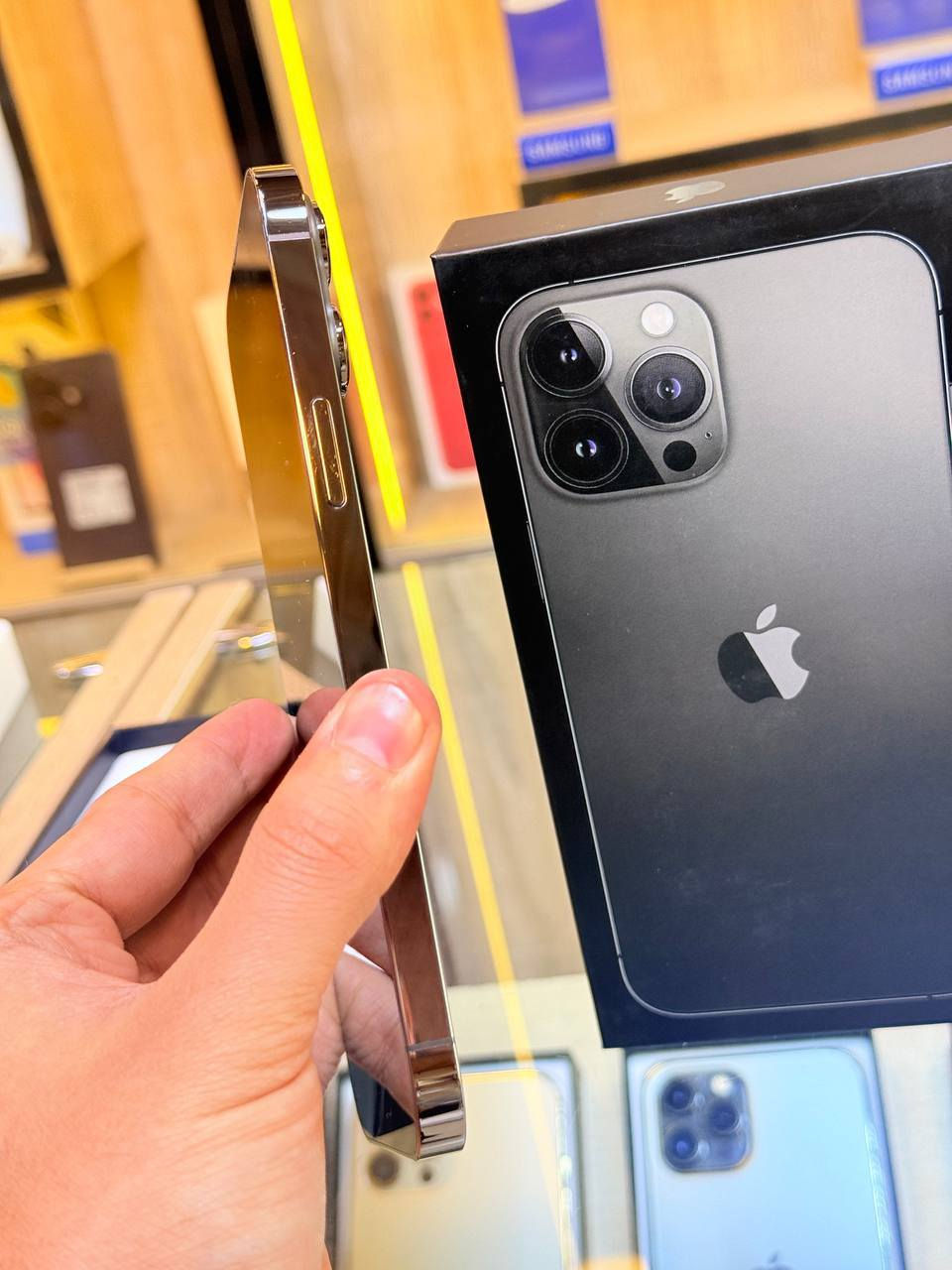 🛑🛑 تحديث الاسعار 🛑🛑
ايفون 13 ابروماكس ذاكره 256 بطاريه 91 لون مميز نضافه 100‎%‎ حاله حال الجديد ممبدل بي شي وتر بروف عل حاسبه كله نورمل وبي ضمان 5 ايام فحص واستخدام نموذج M الاصلي  مكاني بغداد البياع شارع 13 مركز الريس للموبايل 
السعر690 الف 
***********
