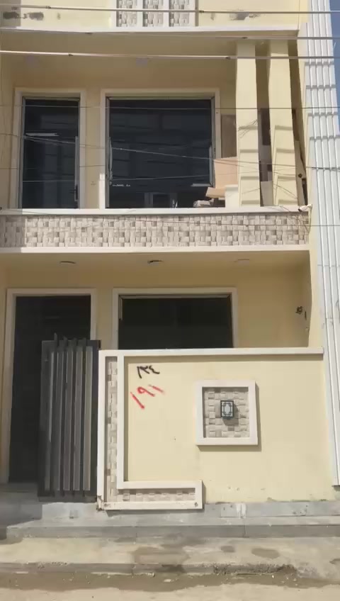 سلام عليكم دار للبيع دوره البوعيثه
دار 50متر طابقين يحتوي على ستقببال وصحيات ومطبخ 
طابق الثاني غرفتين نوم  تفاصيل داخل الفديو 
ستفسار أكثر اتصل على رقم سند 25 زراعي 
سعر 73وبي مجال  ‏‪***********‬‏
