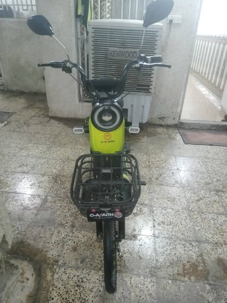 دراجه شحن حجم 20 نظيفه كلشي يشتغل بيهه بطاريات نظيفات السعر 225 موبايل ***********
