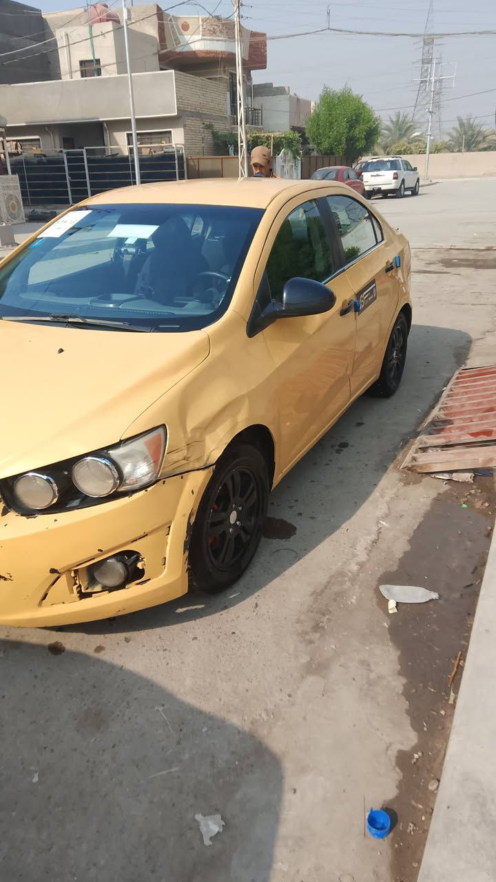 السلام عليكم سياره شوفر سونك امريكي محرك 1800سياره جاهزه من كلشي بيها كم دعجه بل جاملغ ألمامي وصندك هاي صور كدامك سياره ماشيه 130الف خير من الله تشغل وتطلع مراوس وريد فرق بس كون سياره جاهزه***********
