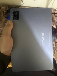 ايباد ١٢٨ • شاشة مكسورة • نص تاتش