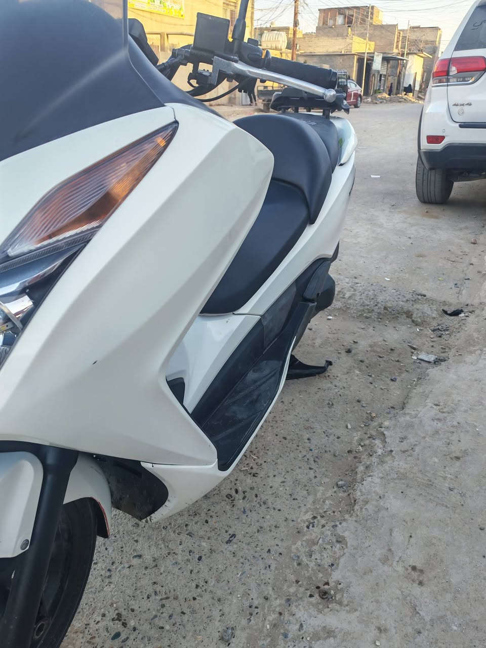 سلام عليكم فورزه للبيع السعر ١٦ورقه وبيهه مجال الدراجه رمبه ماشيه ٣٦الف جديده مكاني حي أور سبع قصور ***********
