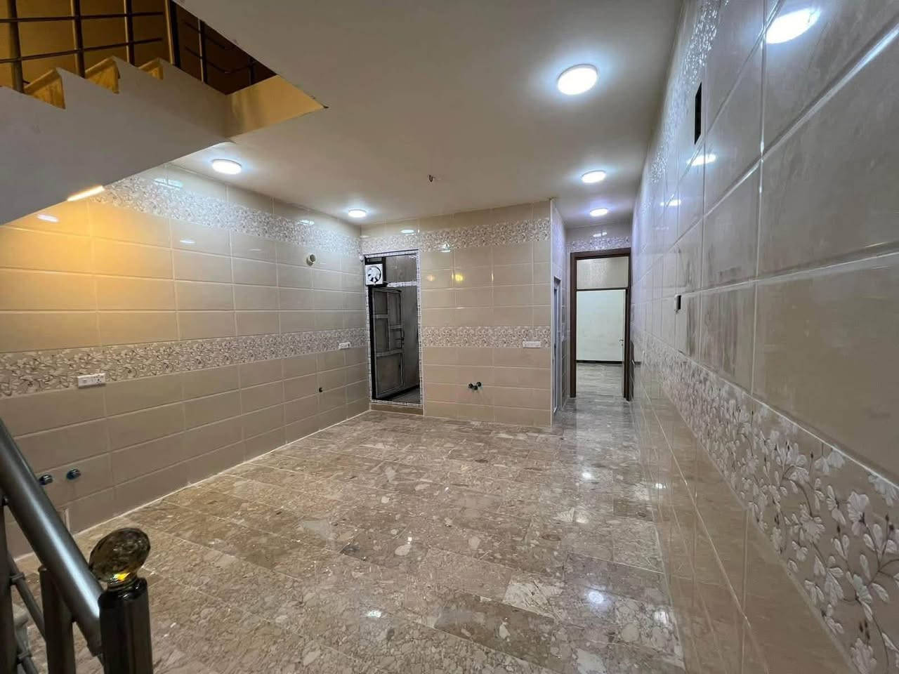 للإيجار. في السيديه
مساحه 100 متر جديد 

يتكون من صاله مطبخ خدمات اربعه 

نوم سعره 1500 مع المجال 

للاسـتفسـار الاتـصال علـى الارقـام التـاليه  او زيـاره مكـتب عبدالله الرفيـعي السيـديه_شارع الضـباط_ مقابل مجـمع لحـوم جويـلي 

#مكتب-عبدالله-الرفيعي

***********

‏‭***********‬

‏‭+964 770 712 2380‬

━━━━━━━━━━━━━━━

#بيت #عقارات #منزل #بيع #وساطة_عقارية

#شركة #سيدية #بغداد #عراق

#عقارات_السيدية

#عقارات_الكرخ #ايجار_تجاري

#بنايات_سكنية

#عقارات_القادسية #عقارات_اليرموك #عقارات_المنصور

#عقارات_الحارثية #عقارات_الكاظمية #عقارات_الاعظمية

#عقارات_العطيفية #عقارات_حي_الجامعة
