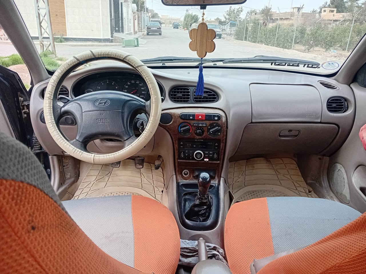 السلام عليكم النترا موديل 2000 رقم بغداد نكليزي تحويل مباشر سياره بلاديه مكينه 2000 كير عادي سنتر لوك جام كهربائي تدفه تبريد شغال تخم تاير صدر جديد دواخل جديده سياره عتبرها حديث ماشالله حلها حل الحديث سعرها 43  وبيها مجال اللشراي بسيط ***********
