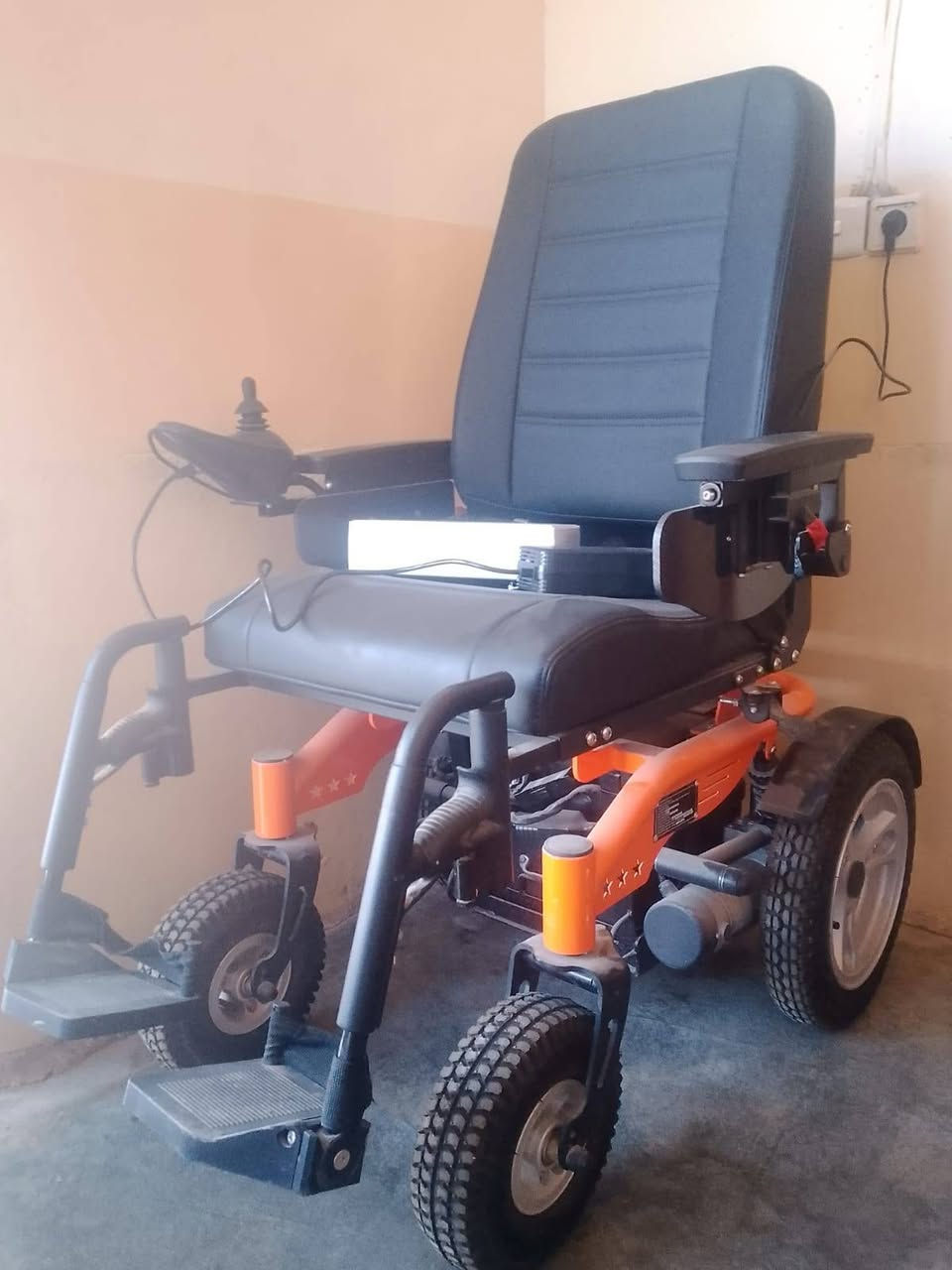 السلام عليكم للبيع دراجه مال معوقين ما مستخدمه الاتصال على الرقم***********
