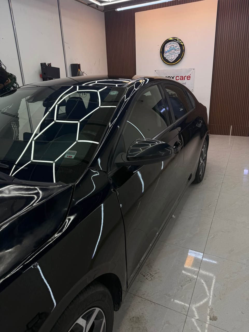 فورتي 21 Fe 
سياره حادثها جانبي باب وجاملغ مبدلات والبنيد  مصبوغ بدون شواصي بيها صبغ بلدوسه الي جوه الباب عكس السايق ومكحله مرجعه وايرباك ستيرن فقط ومرجع صور الحادث موجوده  
سياره كامله كير مكينه صدر
ماشيه 68000 ميل 
مواصفاتها
شاشه 
تحكم ستيرن 
رادار امامي 
كروس سرعه وتحديد مسار وثلاث انضمه قياده 
السياره شادلها منضومه زنون عالي ناصي 
كلش مرتب وحلو 
سعرها ١٣٨ وبيها مجال تجي تكلب تاخذلها سونار  السياره باسمي
مكان السياره بغداد السيديه *********** بغداد, العراق
