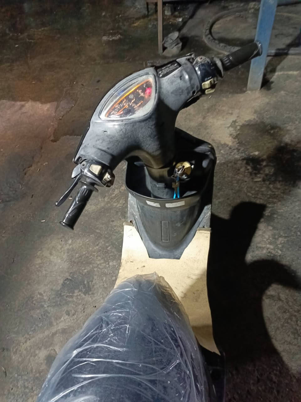 سلام عليكم 

ماكس عدله الدراجه بلاديةة كله شغاله مكينه مكفوله ما مفتوح بيه برغي صارله شهر اونص نازله رمبه دراجه شلعه معدل خير من الله الدراجه ملحه فول ي نقص مابيه بيه بس شغله وحده مايشتغل كيج بانزين مايشتغل والباقي كله شغال السعر 600 اوبيه مجال مكاني مدينة الصدر رقم ***********
