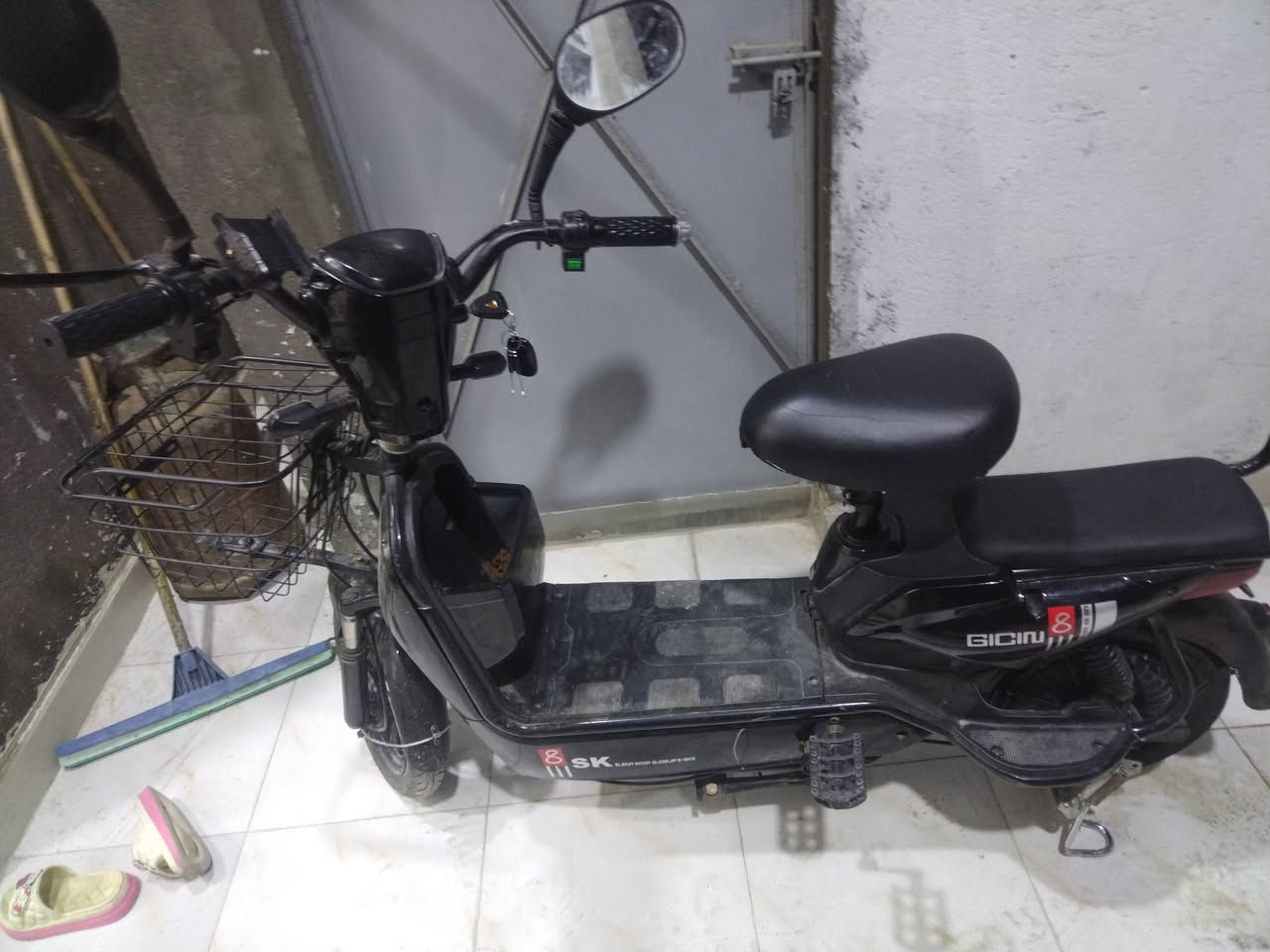 دراجه شحن جاهزه من كلشي شخل وطلع 200 الف قفل
***********
