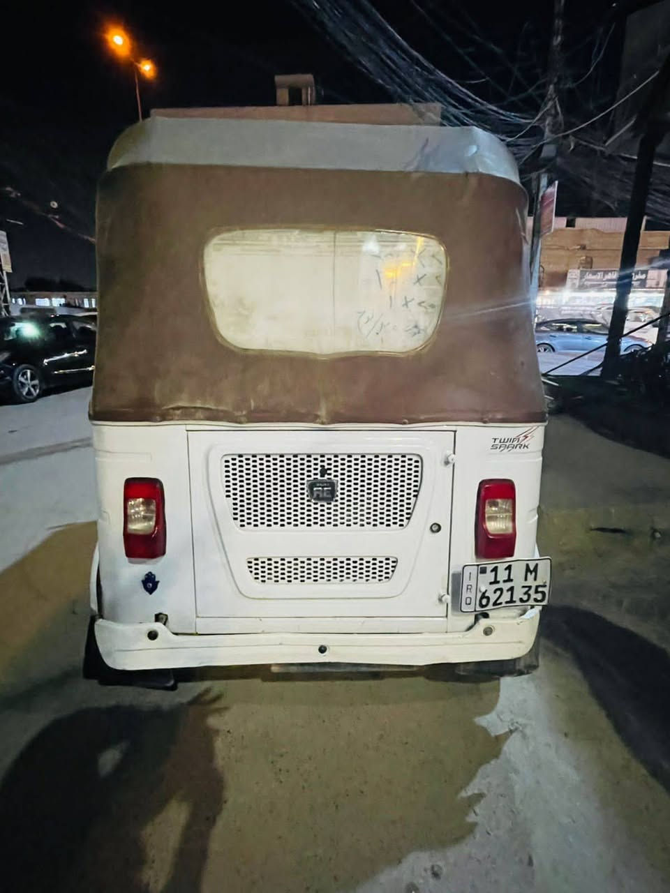 السلام عليكم تكتك للبيع موديل 2022 شهر 11 مكفولة بيهة طخات بسيطة لا حار ولا بارد جاكوج واحد مطاخهة 
رايدهة ب8 مليون و800 وبيهة مجال كلشي موضح بالصور و الفيديو خابر ودلل هذا رقمي ***********
رجائا أقرأ المنشور وشوف الصور و الفيديو وخابر ودلل
