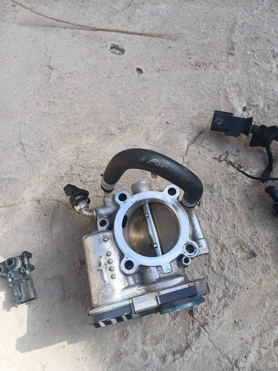 اسلام عليكم  اغراض سونك  مال محرك امريكي 1800 جويتر حاويه ومسطره نوزل هيه وضفيره مالتهن حازيه و ماب سنسر شرط اشغل تجي اشدهن يمي وتفحص يلا تطي فلوس الله وكيلك اشتريتهن انوزلات ب ٥٠الف و الجويتر ب75الف و الحساس ب 25الف   فتحتهن من مكينه مال كصه    انطيني  سعر بيهن وخذهن شلع   مكاني بغداد الدوه رقمي ***********
