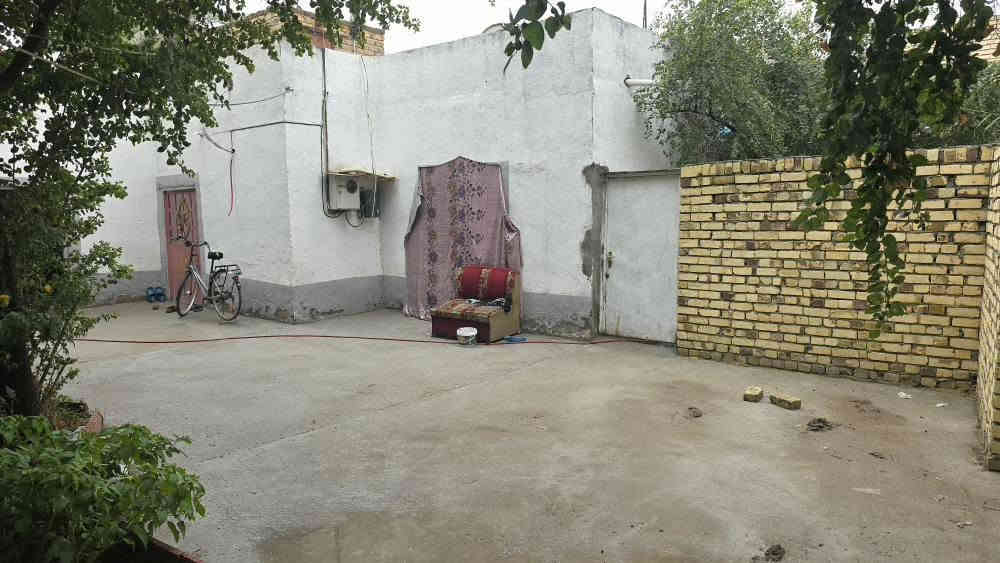 ياالله
السلام عليكم
بيت +مشتمل البناء بلوك  للبيع 
العنوان حي الساده مقابيل التانكي. يتوفر كافة الخدمات ماء كهرباء انترنيت ضوئي تبليط لباب البيت 
المساحه 400. طابو زاعي سند 25
البيت يحتوي ع غرفتين نوم +هول +مطبخ +استقبال +مجمع صحيات +حديقه 
المشتمل غرفة نوم +هول +مطبخ +مجمع صحيات
للأستفسار ***********
السعر 70 وبي مجال حلة, بابل
