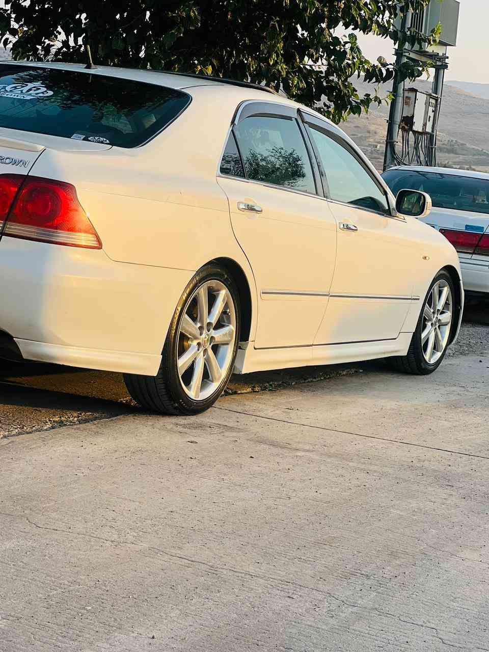 شاهینەی لۆۆکک
موسسسسس 
٢٠٠٥
مەکینە گەوری١٨٢ بێ دوکەڵ .
سەیارەکە قەپات مواسەفاتە 
جڵدو سڵایدو هیتەر
ئاوێنە ئیشارەتو ویل دینگەی ئیستیلە  
گێڕو مەکینەی لۆکە
٣ پارچەی ئەوروپای هەیە  
سەیارەکە ٢٥٠
مەسرەفی تیا نییە.. 
ئەشیای ناو سنوقی کامل تیایەو . 
موشتەری نیییی سەرمان مەیەشێنە. 
سعر65 مەجالی برایانە
***********
ئەدمین❤️
