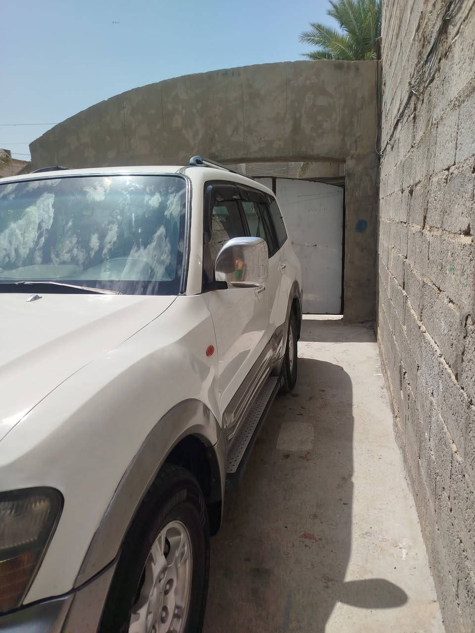 السلام عليكم باجيرو موديل 2002محرك3000 تبريد ثلج كير مكينه  مكفولات المرايات شفط السعر 73 وبيه مجال  الرقم *********** عنواني بغداد.  بسمي تحويل ثاني يوم
