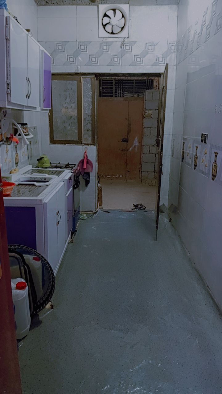 بيت 100متر غرفه وصاله ومطبخ وحديقه اساس طابوك بناء ابلوك سقف سندويج جدران سيراميك وبورك ارضيه صب يبعد عن الأمام 10دقائق خدمات ماء كهرباء مولد ذهبي ومجاري الشبانات قرب مدرسه دار الأيتام السعر  30  ويرهم اقصاد زراعي 35 مشمول بقرار التمليك  للأستفسار ***********
