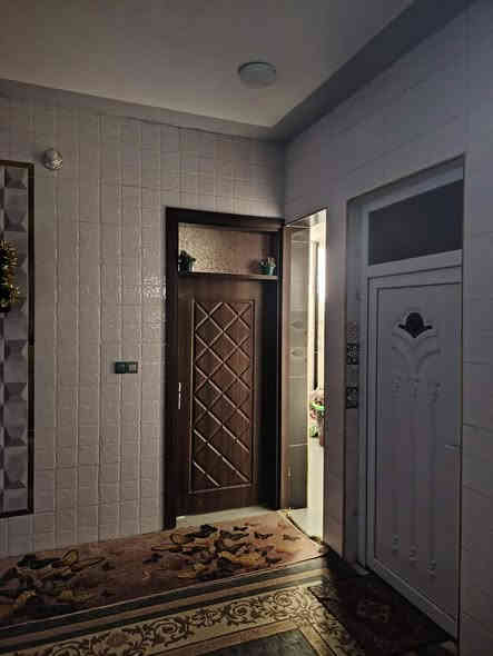 المساحه 135.. استقبال ومطبخ وغرفه وصاله وصحيات ....طابو زراعي تبليط مجاري وكهرباء ..السعر 73 بي مجال بسيط..الموقع حي الشرطه..***********
