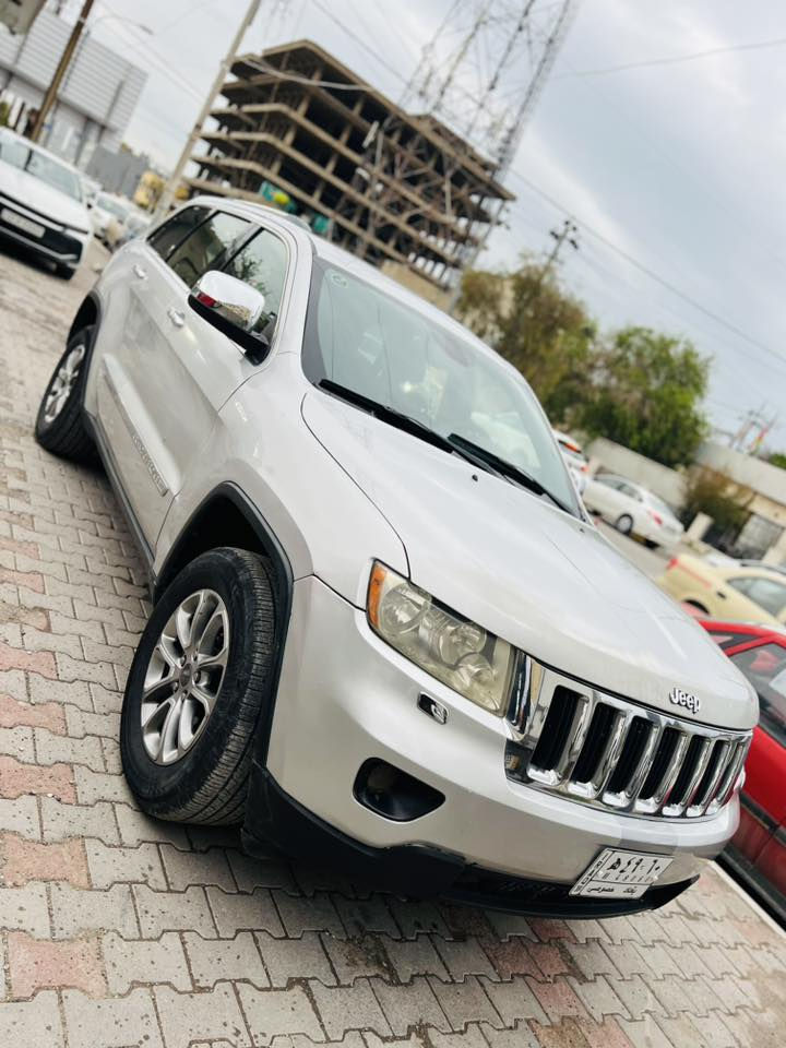 Jeep Laredo 2012
دووپەلە بۆیاغی هەیە ساغ
چوار مۆدی لێخورینی هەیە
سوکان ڤۆلیۆم 
تەبرید مەرکەزی 
کوشین کارەبای
پێش و دوای حەساس 
هەمووگیانی لەسەرشەریکە مایتەوە
رەقەم و سنەوی پلاستیکی لەگەلە 
كێشەی مەدەنی مالی مەدەنی بەشەرت
گێرومەکینەوکارەبای دەعامی بۆ دەعامی بەشەرت .
شوین هەولێر
سعر 90 وەرەقە و مەجال
بۆ زانیاری زیاتر نامە بنێرن لە خزمەتدام .


**إذا كنت صاحب هذا الإعلان وتريد حذفه لأي سبب، رجاءا أرسل رسالة إلى الدعم الفني**