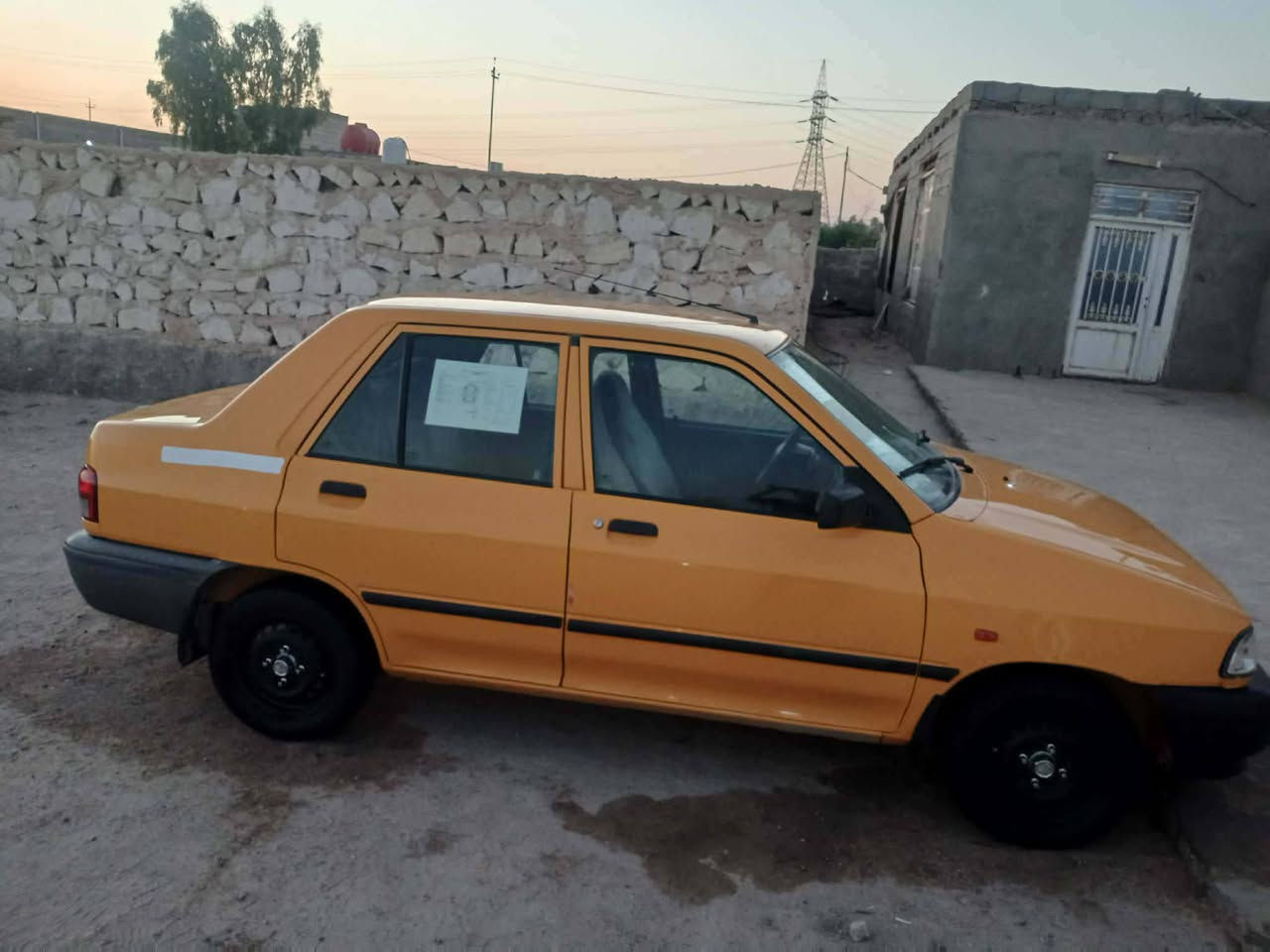 السلام عليكم سايبه موديل 18 سياره جاهزه تبريد حداديه مصفره هيه وغرامات***********
