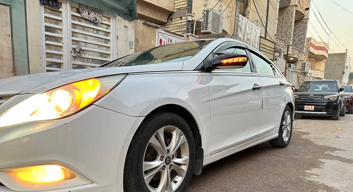 سوناتا 2012 خليجي محرك 2400 ممتاز على وضع الشركة تبريد ثلج قطعتين شفتات ستيرن شاشة حساسات مري شفط بيها قطعتين كلير بدون دواخل *********** بغداد, العراق
