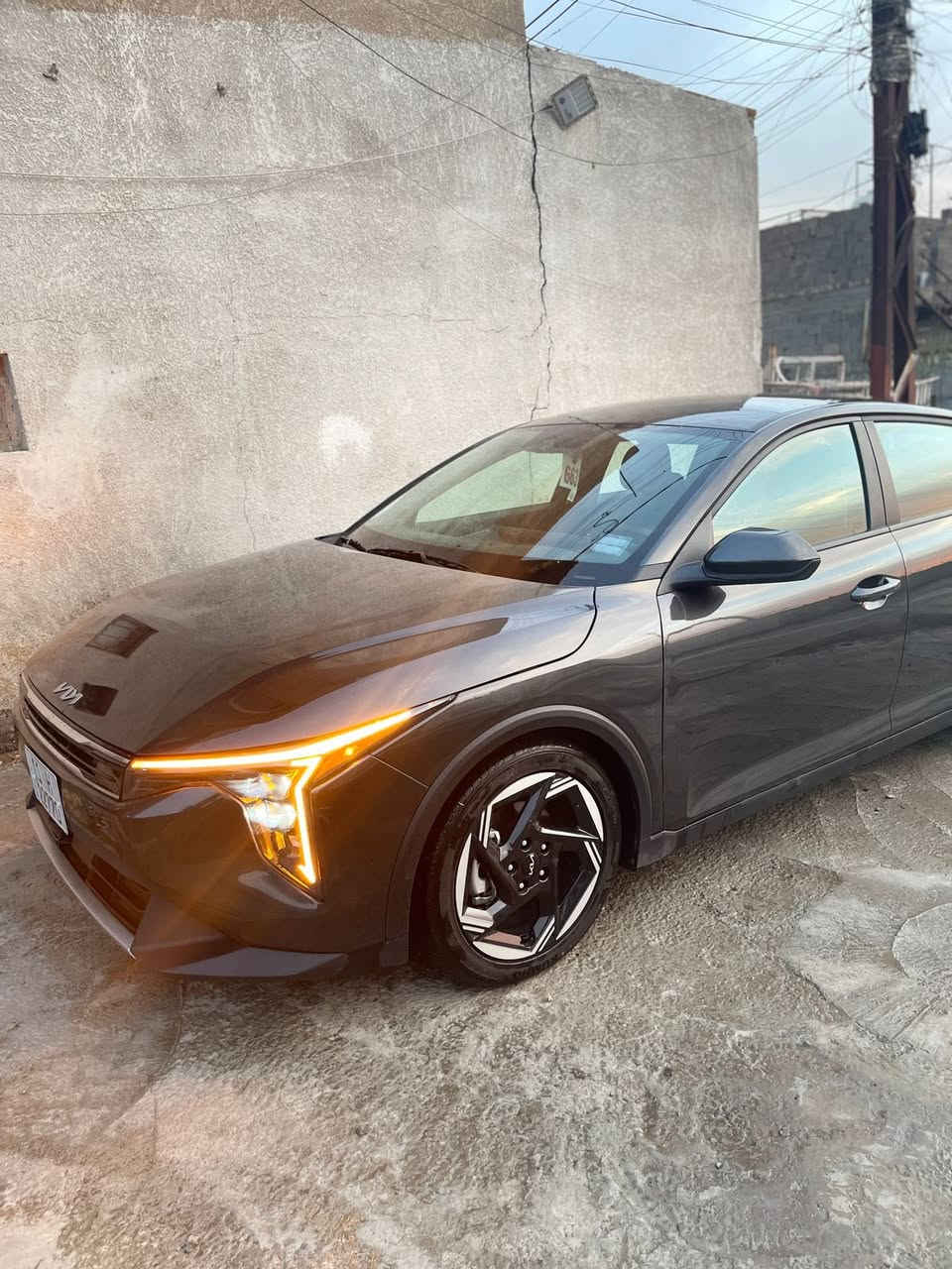 كيا EX K4  محرك 2000 وارد امريكي حادثها موضح بالصور
مواصفات السيارة بصمة تشغيل عن بعد لد امامي خلفي 

ويل كب حجم 17 سايد بريك كهرباء شاحن لاسلكي مكان السيارة المشتل السعر 163 وبيها مجال 

رقم صاحب السيارة ***********
