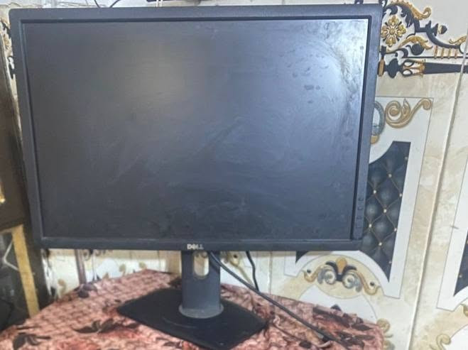 متوفر حاسبة نوع Hb يجي ويها شاشة نوعها ديل حجم 24 وماوس وكيبورد وها ويو بس ألف وخمسمائة مواصفات رام 16 ومعالج كور أي فايف و  بور سبلاي 250 كرت الشاشة مدمج 8 كيكة بايت يوجد توصيل جميع أنحاء العراق سعراها كامل ٣٠٠ ألف رقمي ***********
@إشارة

