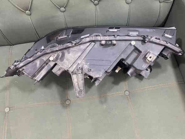 السلام عليكم لايت كراون اصلي امريكي للبيع خالي من اي ملاحظه عدسه وحده سعر 1150 دولار قفل مكاني بغداد للاستفسار ***********
