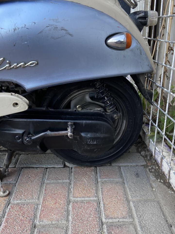 دراجه كلاسك عبد الحليم الدراجه كلش جديده ما مفتوح محركها بس بيها كفر الكدام مال مكينه ماكو بس هاي وعندك التجميعه مال اكلوبات ب٥ تبدلها بمريدي مكاني بغداد***********.  250,000 سعر الدراجة
