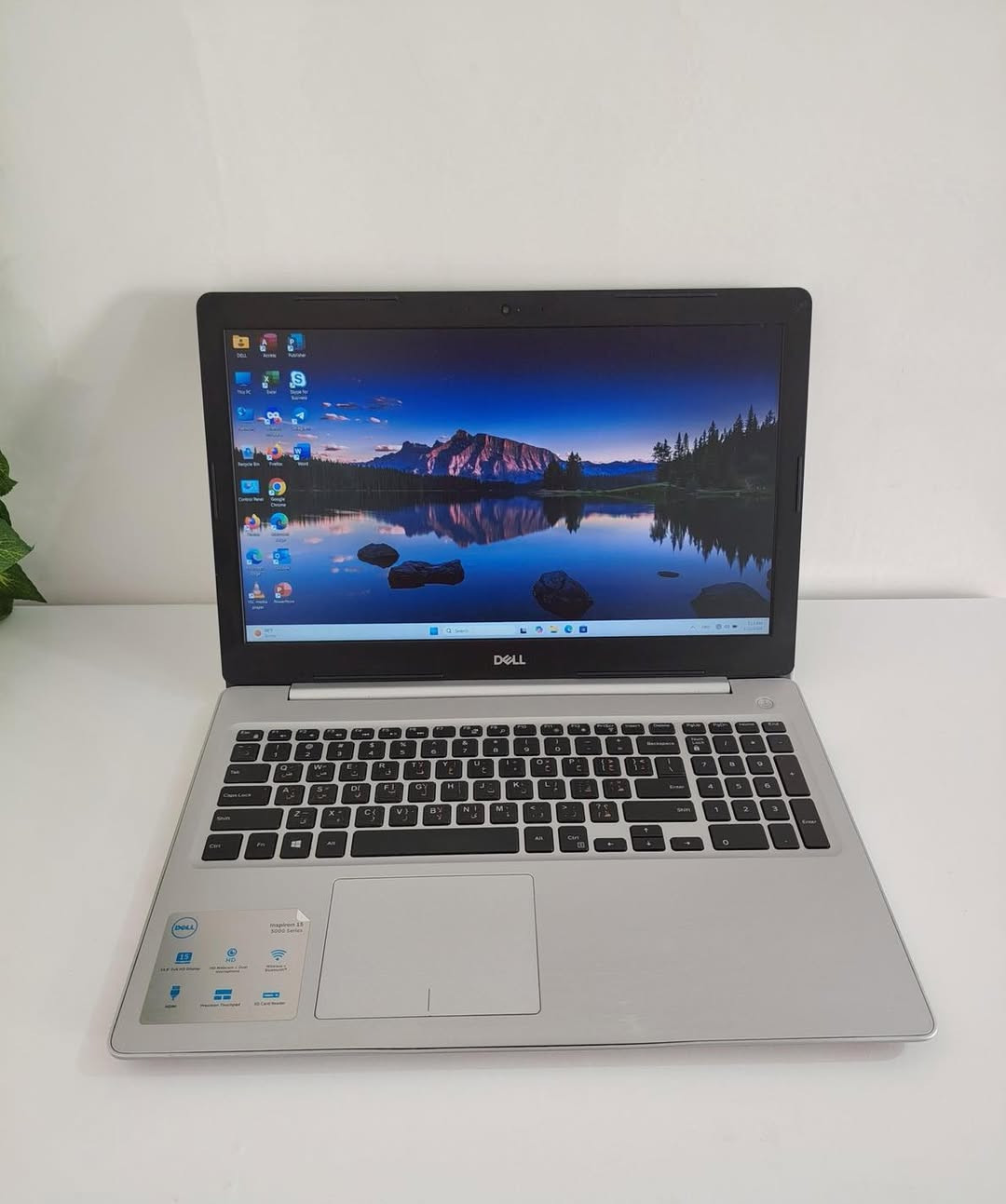 🔥 عرض مميز من لابتوبيا 🔥

💻 Dell Inspiron 5570
أداء ممتاز للدراسة، الشغل، والاستخدام اليومي 👌

🔹 المواصفات:
 • معالج: i7 الجيل الثامن ⚡
 • رام: 8GB DDR4
 • خزن مزدوج:
 • SSD NVMe 256GB (سريع جداً للنظام) 🚀
 • HDD 320GB (للتخزين)
 • كرت شاشة: Intel UHD 620 (4GB)
 • الشاشة: 15.6 بوصة FHD 🎯
 • كيبورد: عربي + إنكليزي
 • بطارية: جديدة 🔋

💰 السعر: 325 ألف دينار
🚚 توصيل مجاني لكل المحافظات

⸻

📍 لابتوبيا
📞 واتساب: ***********    

✔️ ضمان شهر بعد الاستلام
✔️ فحص أمام المندوب
✔️ توصيل سريع خلال 24 ساعة
✔️ تغليف احترافي
✔️ ملحقات كاملة (حقيبة + ماوس + ماوس باد + شاحن أصلي)
✔️ نظافة عالية

📍 موقعنا: بغداد – الأمين الثانية – شارع النواب

راسلنا واتساب نساعدك تختار لابتوب يناسب استخدامك
