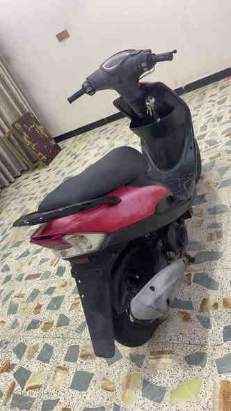 سلام عليكم دراجه ماكس عدله للبيع دراجه كفاله كلش حلوه ال دراجه شلعه معدل ما بيهي اي نقص  سعر 700 العنوان بغداد الزعفرانيه رقم ال هاتف ***********
