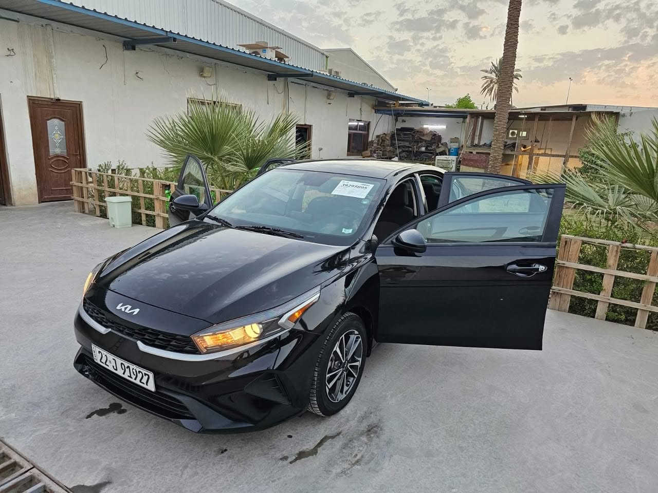 فورتي موديل 2022 لون اسود وارد امريكي حاث حالوب فقط   وموجود صور الحادث كذالك شي خفيف مو كولش قوي فقط 
شرط السونار السياره كله ليبل واحد محرك 2000 جديدة بمعنى الكلمه لايت زنون 
المحرك شرط ممفتوح بيه برغي السيارة وضع شركة 
مكان السيارة كربلاء

***********
