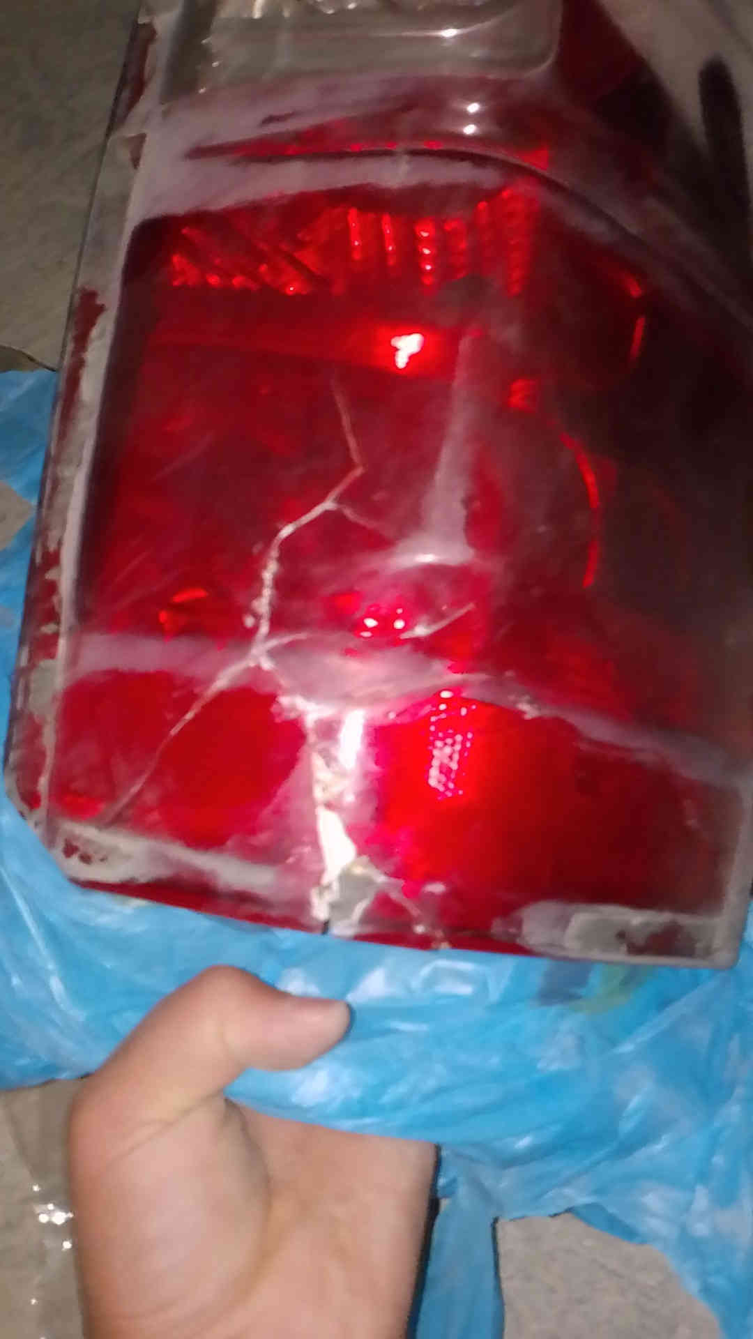 سلام عليكم دبلات اماميه مالت تاهو س125بيهن مجال
زوج بك لايت جها اليمنه بيهن فطور س 50وبيهن مجال
زوج لايتات اماميه س65بيهن مجال 
المكان بصره زبير 
***********
