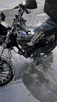 سلام عليكم دراجه إيراني نوع سيفان موديل 2026 بصمات عدد 2 تشغيل عن بعد دراجه خير من الله صالها 4اشهر تشغيلها نكره وبالريمود من اول مره وهاي كدامكم بالمقطع عود هسه غاسلها ومن اول مره السعررر .... 850 وبيها مجال
مكفوله سرقه بيها اوراق معرض بسمي مكاني الشعب للاستفسار اكثر اتصال ***********
