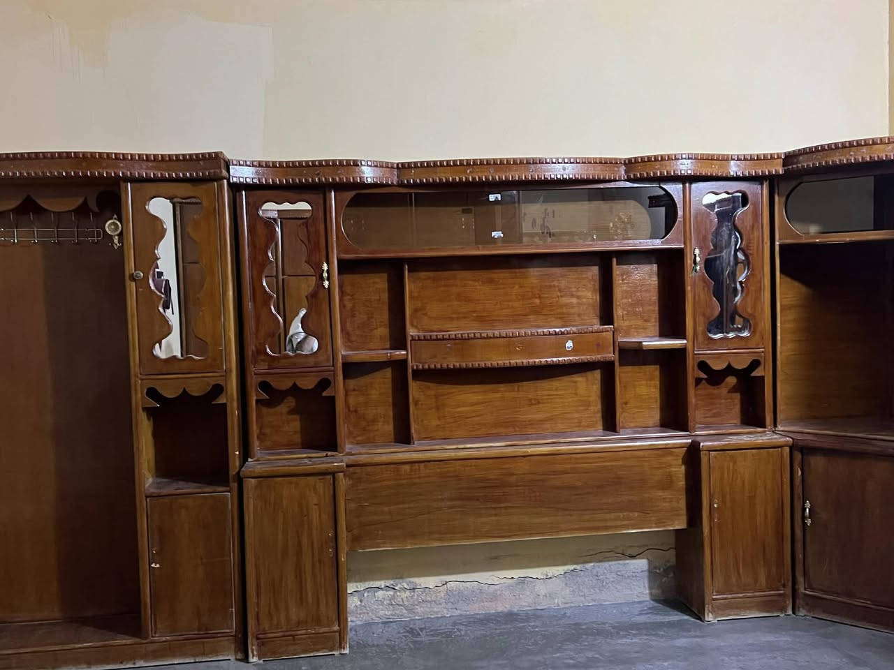 سلام عليكم غرفة نوم حطاطه لبيع ***********
