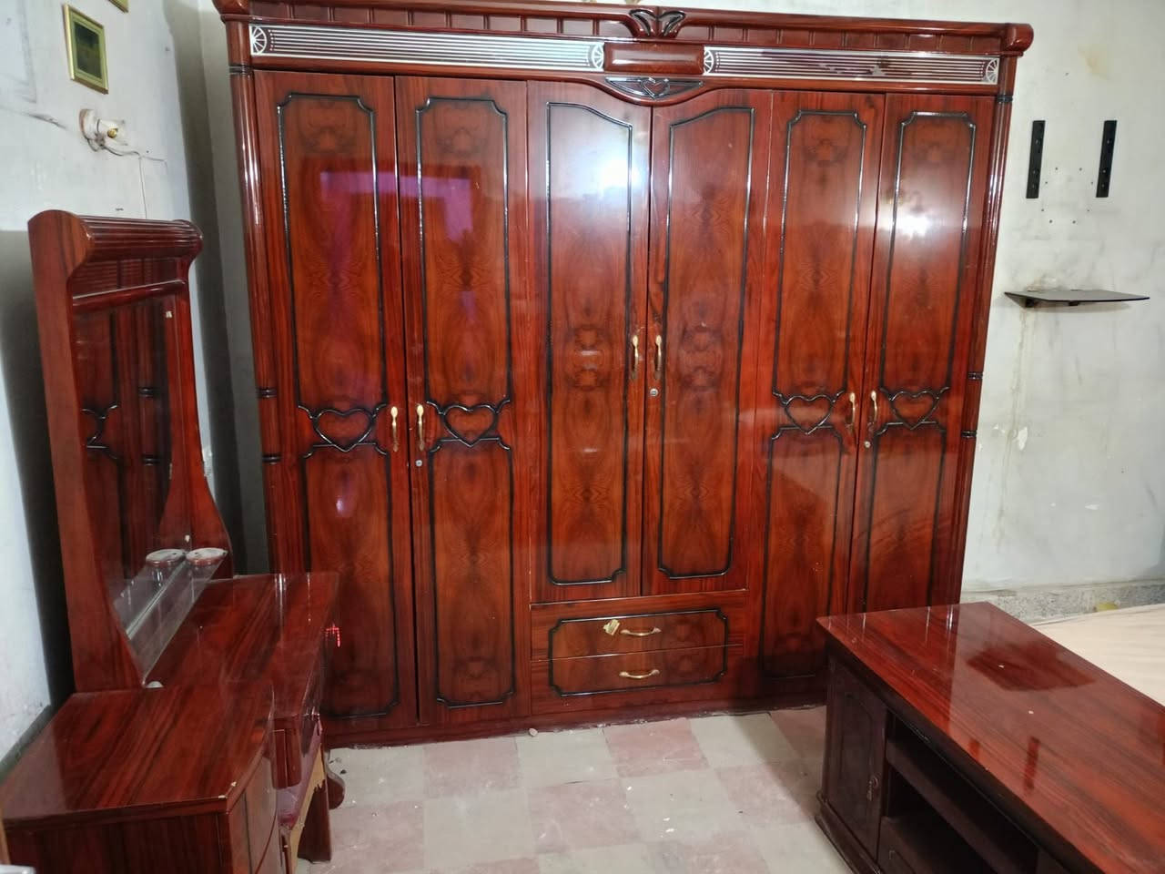 السلام عليكم غرفه ماليزيا مستعمله قليل اي ستفسار ع رقم ‏‪***********‬‏
