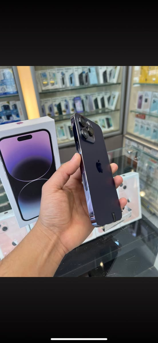 4 برو ماكس بنفسجي 
256 گيكا / كارتونه جهاز موجوده / كيبل جهاز 
شرق اوسط /نموذج M / سيمكارت تك/ وكاله ماستر 
نضافة 98%
بطارية 83%
السعر يبدي من 750 الف
***********
بغداد العامرية
