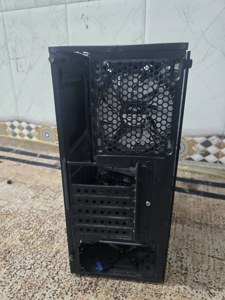 كير فارغ مع ٤ فانات جامة موجوده بس بيه رغي واحد ضايع ٣ موجودات الكيس لا يأخذ مبرد مائي السعر ٢٨ الف توصيل موجود جميع المحافضات


**إذا كنت صاحب هذا الإعلان وتريد حذفه لأي سبب، رجاءا أرسل رسالة إلى الدعم الفني**