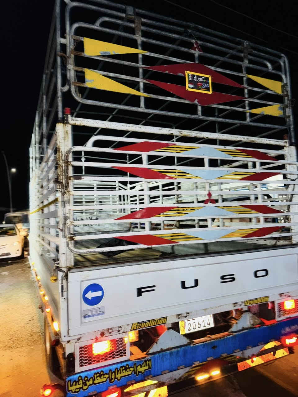 كنتر البيع موديل 2023سيارا Absمكفول كفاله عامه سيارا تخم محجل جلال حداد تخم تايرات برجستون جديد تخم ويل كروم ماشي 150جهز الشغل عنوان شيخان معرز هاولاتي ***********بي واتسب 
***********
***********
