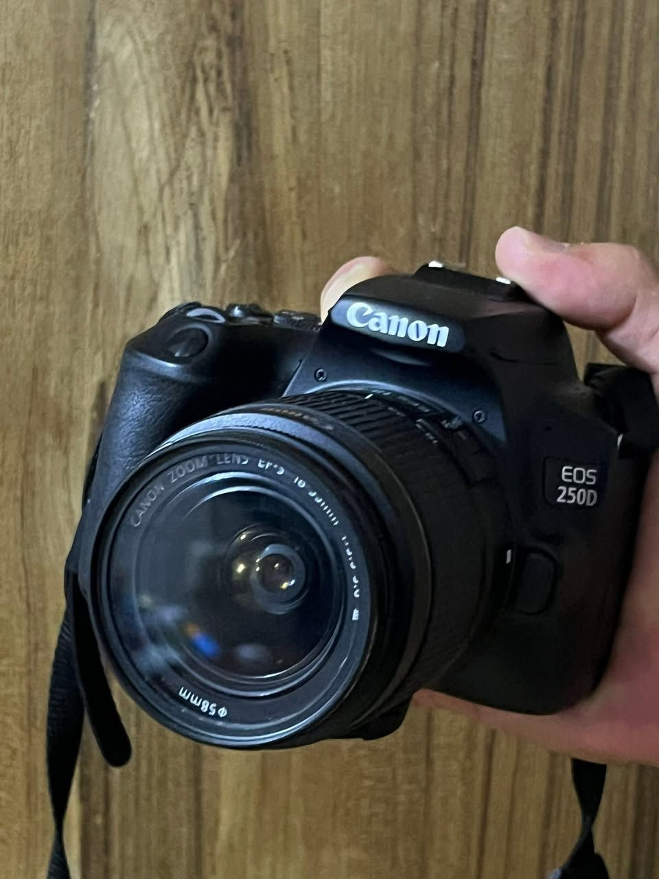Canon 250D
للبيع 
السعر 750  الف 
ملحقات كاملة
عدسة الكت ١٨-٥٥
وعدسة ٥٠ ملم  فتحة ١.٨
الحزام
البطارية
وشاحنة


**إذا كنت صاحب هذا الإعلان وتريد حذفه لأي سبب، رجاءا أرسل رسالة إلى الدعم الفني**