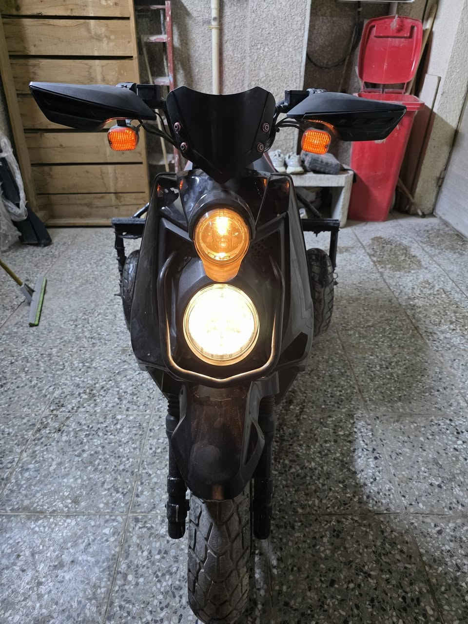 السلام عليكم للبيع دراجه شحن شتريته لشخص معوق ومعرف يسوقهه وهسه للبيع واليشتريهه يكدر يلغي التحوير بسهوله السعر قفل 500 بغداد مشتل  ***********
