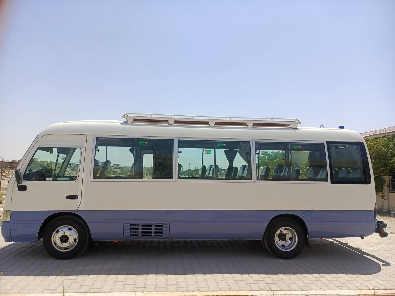 للبيع كوستر تيوتا موديل 2007 رقم بغداد بسمي سنويه جديد غرمه مصفره هيئه مواصلات كامل كير محرك اكسل تبريد كله  بل شراط غاز وابانزين مكاني كركوك سعر 205 رقم ***********
