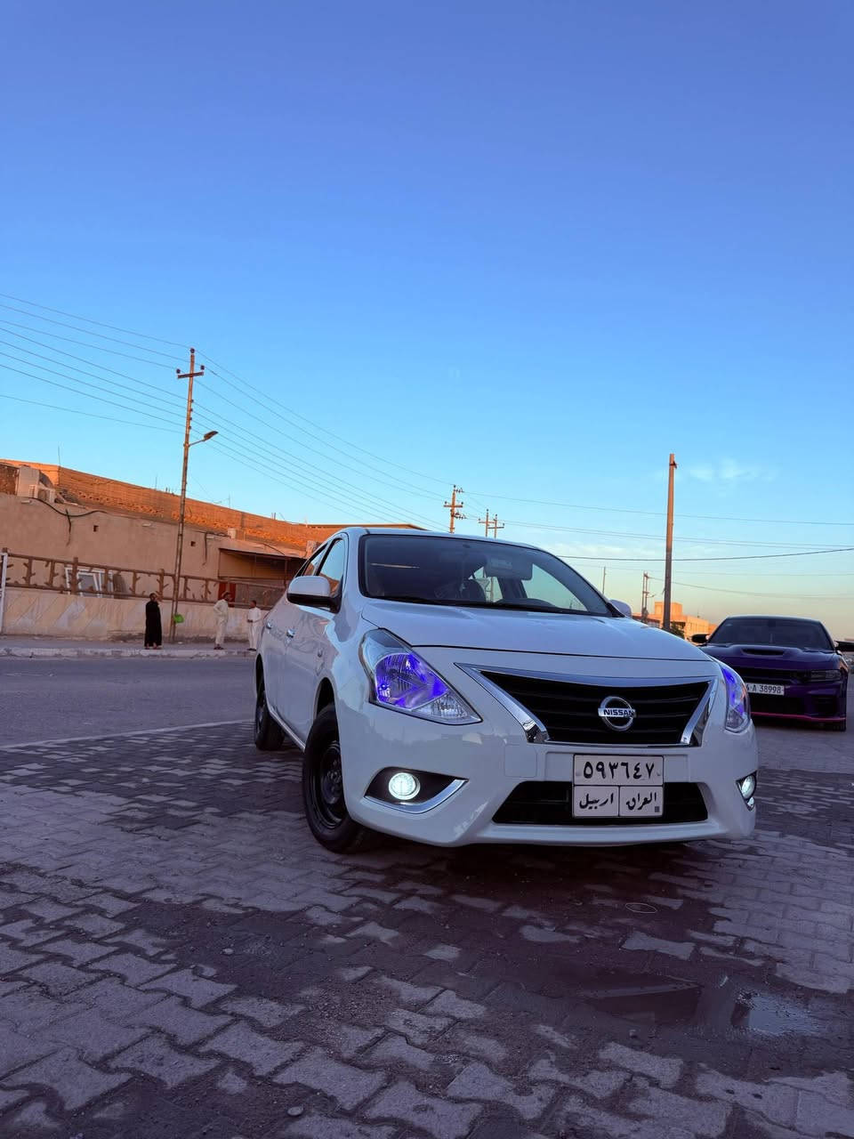 السعر ٨٧ قفل كلش من الاخير
السلام عليكم نيسان سني هندي  ٢٠ ماشية ١٥٥الف السياره بيها جاملغ خلفي بي ضربه يعني معجون وصبغ ولباب الوره شوي بي صبغ ولجاملغ الامامي مال صفحة السايق مبدل وطرف البنيد وطرف الباب ع كد النرماده هم بيها معجون وصبغ يعني ربع البنيد وربع الباب مال السايق صبغ وبيها بارد قليل بل صندوق اثر ضربه خفيفه. المكان البصرة شط العرب الجزيرة باب الهوى التواصل ***********.
