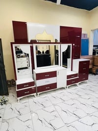 غرفة نوم • نضافة ٨٠٪ • ٦ قطع