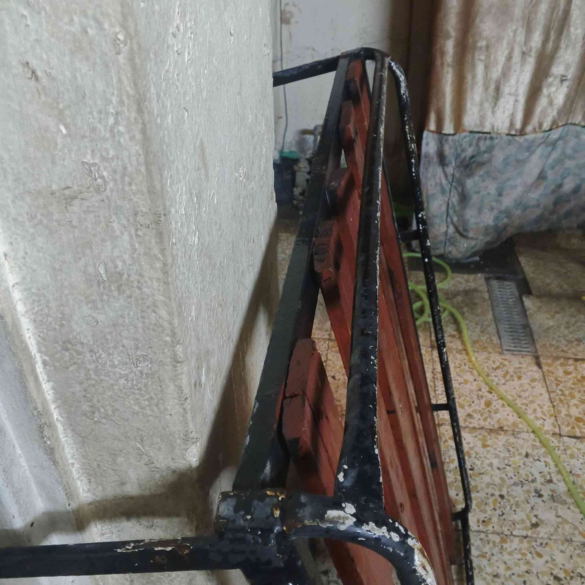 سيباية البيع سعر ٤٠بغداد مدينت الصدر ***********
