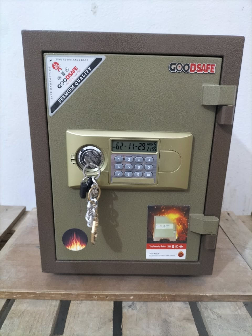 السلام عليكم قاصة حجم كبير الوزن الثقيل  65كيلو للاستفسار خاص0774 201 1549
