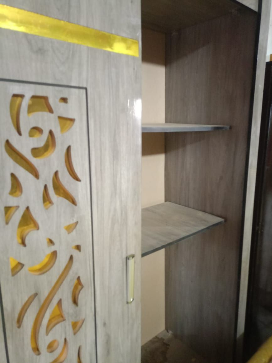 غرفة نوم مستوردة ايطاليه مع المرتبه دولاب سحاب سرير دبل كمودينات تسريحه
 السعر 1800
الازهري يوجد توصيل


**إذا كنت صاحب هذا الإعلان وتريد حذفه لأي سبب، رجاءا أرسل رسالة إلى الدعم الفني**