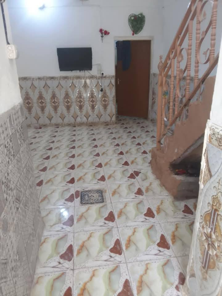 بيع مستعجل 

بيت 80 متر غرفه وصاله واستقبال تجعيب بناء بلوك صقف عكاده عنوان شارع المعمل خلف البيطريه👈 السعر 15


**إذا كنت صاحب هذا الإعلان وتريد حذفه لأي سبب، رجاءا أرسل رسالة إلى الدعم الفني**