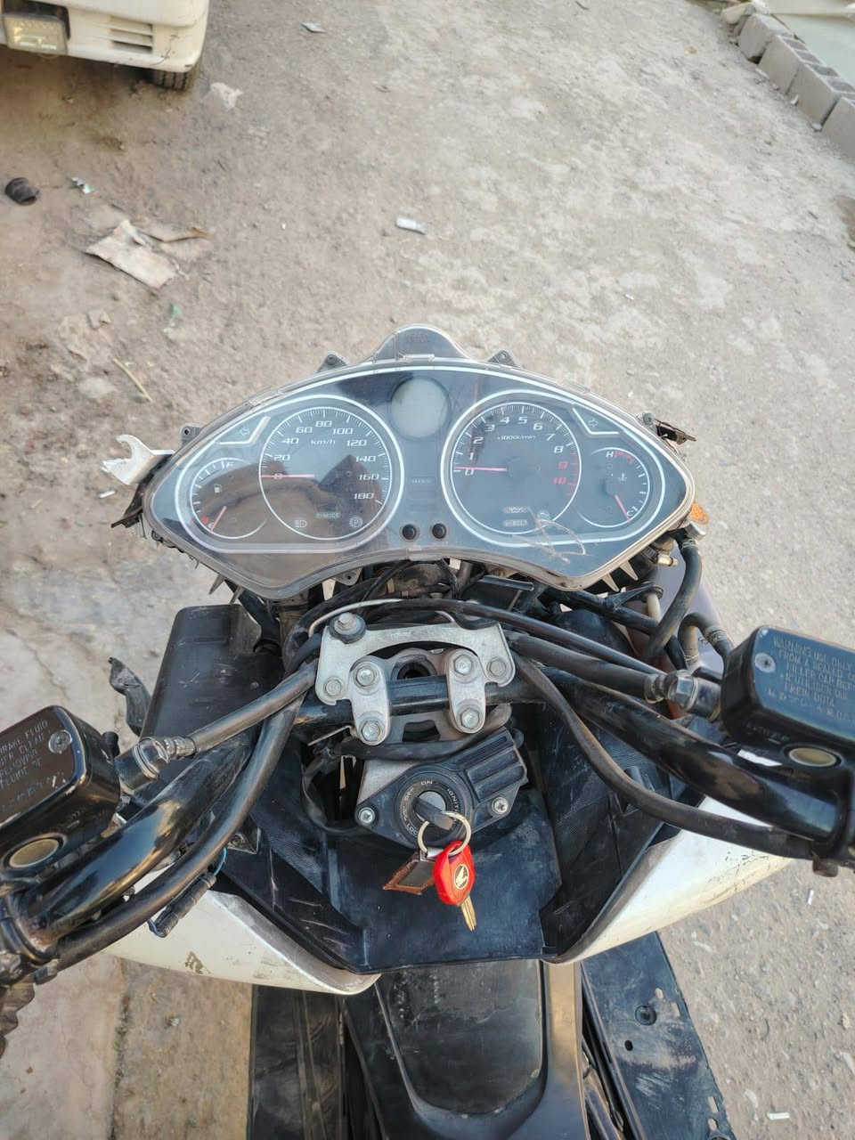 سلام عليكم سلفر وانج جيتي اوفر 400 سكيورتي نكره بكل وقت  نقصها كفرات شلعه ومعدل خير من الله مكاني بغداد جسر ديالى جديد شراي يتصل ***********  #سعر600
