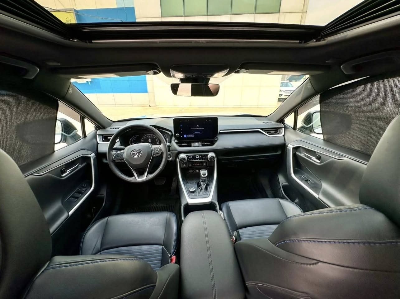 للبيع RAV4 فول مواصفات (XSE) موديل 2024 تو كلر
ماشية 23،000ml /⚔️ هايبرد ⚔️حادث بونيد بدون ارباك
سيارة بدون صبغ (البونيد والدعامية بدلتهن بلادي نفس اللون)
*كلشي واضح بالصور حتى اثناء التصليح.. بس صور المزاد مو حلوة لان فاتحيهن كل الغراض وخاليهن بداخلها
سيارة احلى من الصور كفالة لاصبغ ولا تعديل
رقم بغداد . سعر 270 ورقة  ، مكانها سامراء .. 
***********
