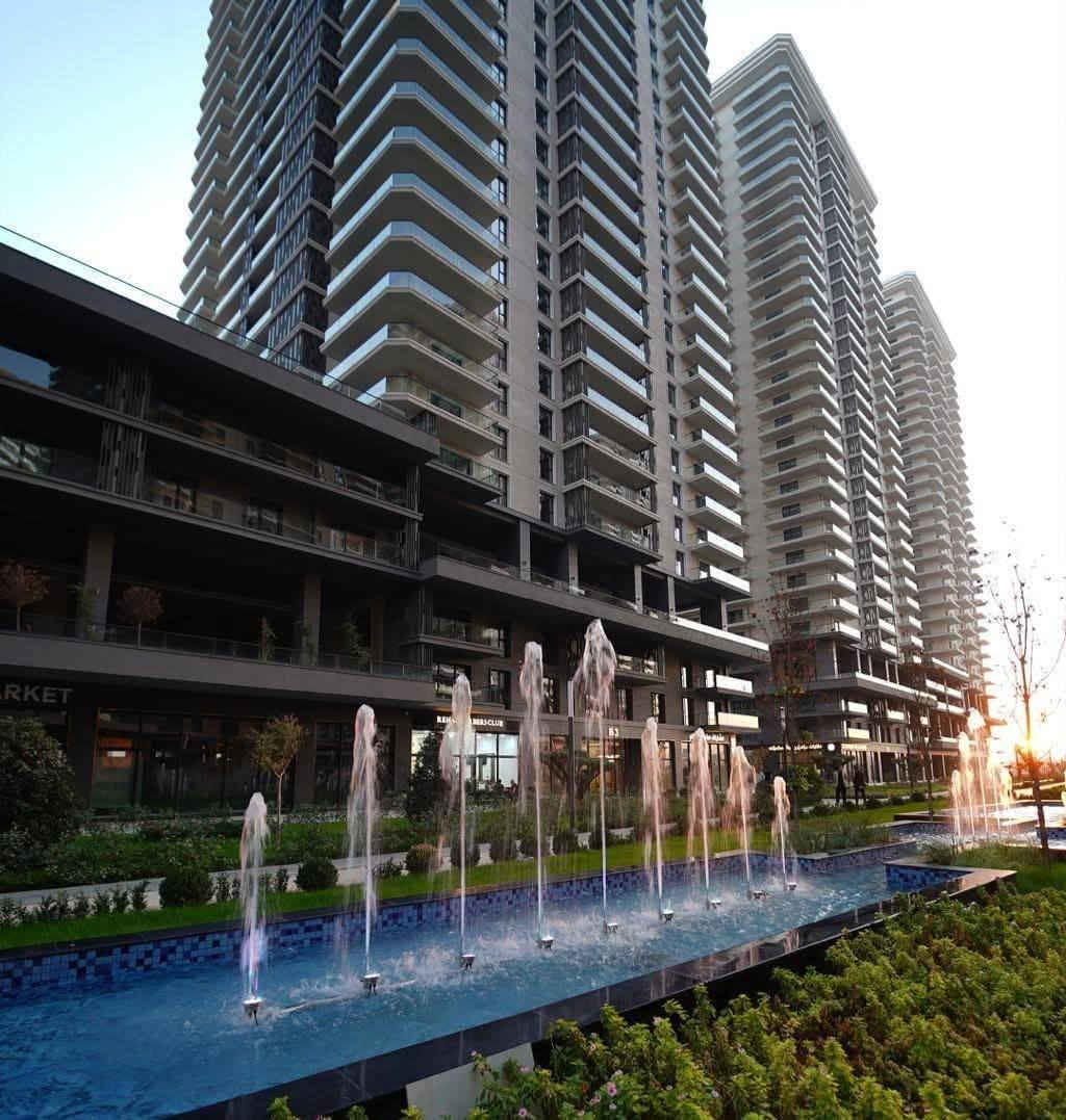 *تفاصيل مشروع رامي تاورز ⁣⁣⁣Rami Towers*
الآن يمكنك امتلاك شقة في مشروع رامي تاور بسعر مناسب.
- للبيع و للايجار 
- الموقع: رامي تاورز
- البناء: 10 أبراج سكنية، 31 طابق
- المساحات المتوفرة:
    - ستوديو (0+1): 76-80 متر
    - غرفة وصالة (1+1): 95-100-105-115 متر
    - غرفتين وصالة (2+1): 160-165-170 متر
    - 3 غرف وصالة (3+1): 210-225 متر
- المميزات: مساحة كبيرة من الحدائق، جودة بناء عالية

*معلومات التواصل*
- رقم الهاتف: ***********
- طريقة التواصل: آسيا - واتساب
