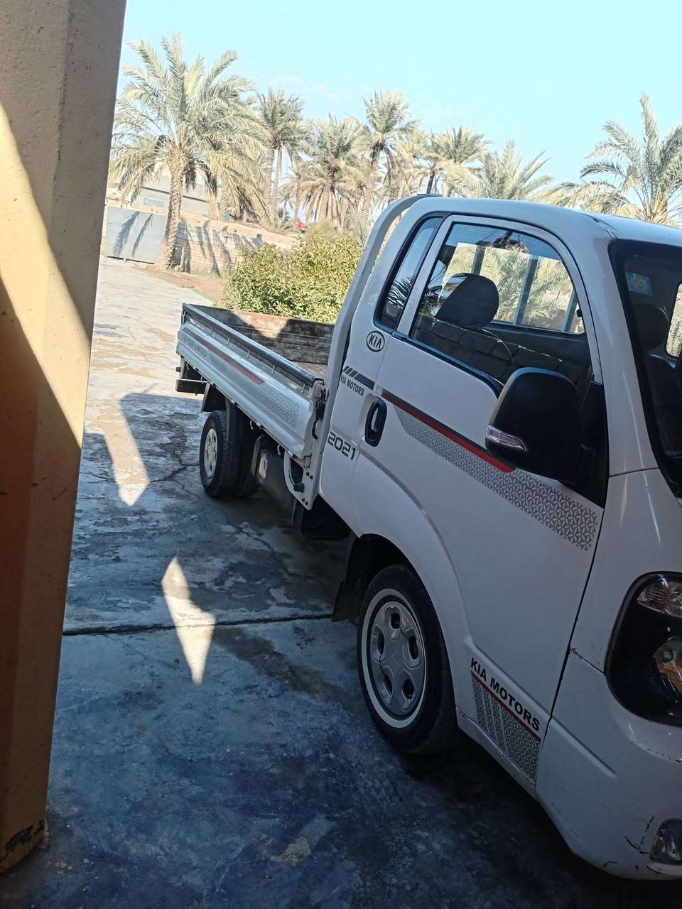 سلام عليكم كيا حمل البيع موديل 2018سيارة مكفولة كفالة عامة محرك كير شاصي  مكفول  تايرات كلة جديد رقم نكليزي  بغداد المكان ديالى تصال على هذا الرقم ***********
