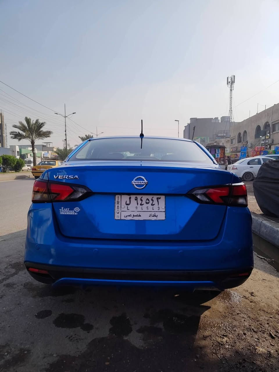 #نيسان_فيرسا2020
السعر 82 $  بيع مستعجل !؟

نيسان فيرسا الشكل الامريكي (المكسيكي مو الهندي )
وارد امريكي  موديل 2020
محرك 1600 اقتصادي
بصمة
تحكات ستيرن 
مثبت سرعة
مانع انزلاق
رادارات
 خلفي يعمل 
امامي متوقف عن العمل
شاشة 
المري موشفط لاكن تكدر تتحكم بالمراية نفسها الكترونياً
ماشية مايقارب ال 49 الف ميل.
 بنيد مبدل حاليا جارد 
الجاملغ وباب السايق والجاملغ الي يكون وره نفس جهة باب السايق مشتغلهن حار
الجاملغ الخلفي من الجهة الثانية جان بيها رصعة متعدلت عل بارد هم اشتغلتها عل حار 
اكو شي قليل كلش بالقمارة  تركز يلا يبين مال حالوب 

محرك بدلته قبل سنة شغله واحد على واحد 
تبريد سويته قبل ايام ماشاء الله ثلج 
 
صدرها يرادله صيانة،
يرادلها كم شغله بسيطه،
سيارة مال جناي.
الضربه مال حادث امريكا مواصله للمحرك.
مكاني بغداد / مدينة الصدر 
***********
